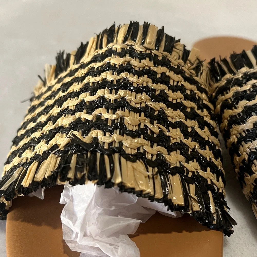 J Crew size 7 Raffia woven black and cream slide sandals